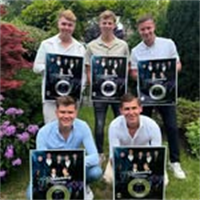 Carolien (nee, ik blijf wel hier)