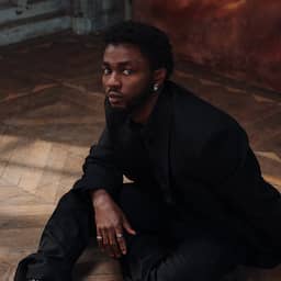 NU+ | Omah Lay brengt nieuw album uit na moeilijke periode: 'Heb rust gevonden'