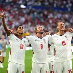 Wonderwall stijgt dankzij WK na dertig jaar weer naar plek 2 Britse hitlijst